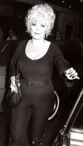 Dolly Parton 1985, NY. 3.jpg